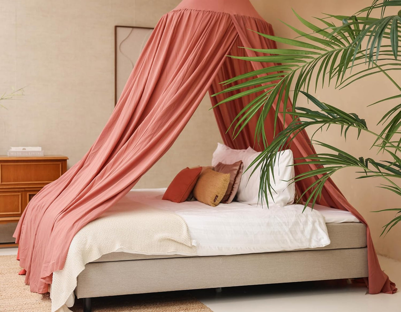 Conical pink mosquito net for King size bed decoration