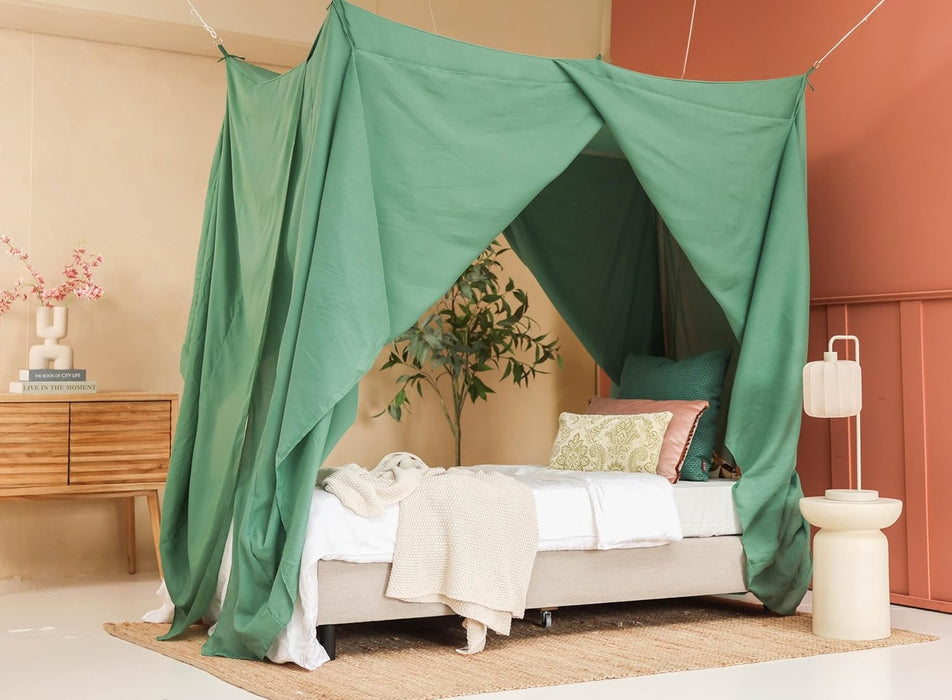 Green rectangular canopy with easy-to-install hanging kit

