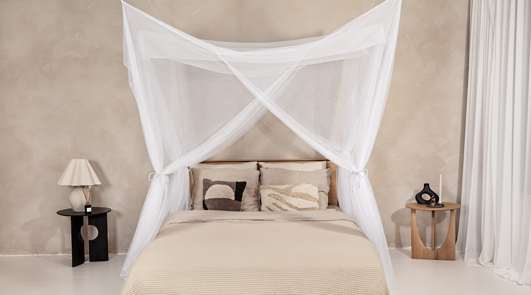 White mosquito net for bed canopy, rectangular netting in square design for luxury bedroom decoration