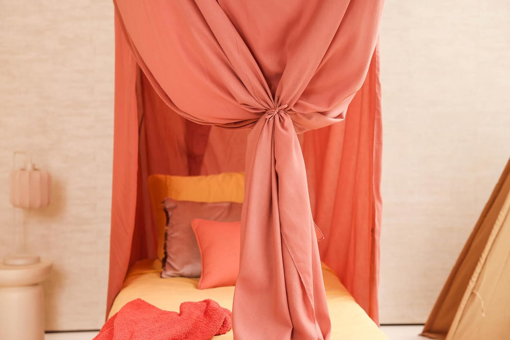 Easy-to-install pink mosquito net with ceiling hooks and hanging kit