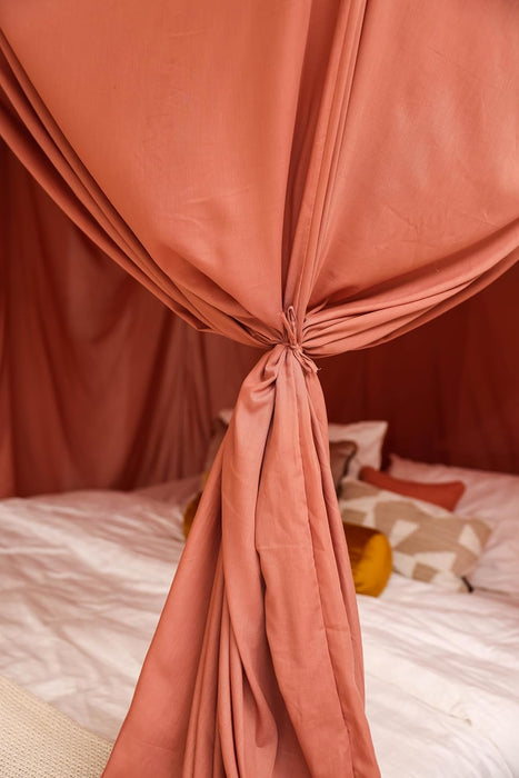 Romantic pink bed canopy for adults and teens bedroom décor